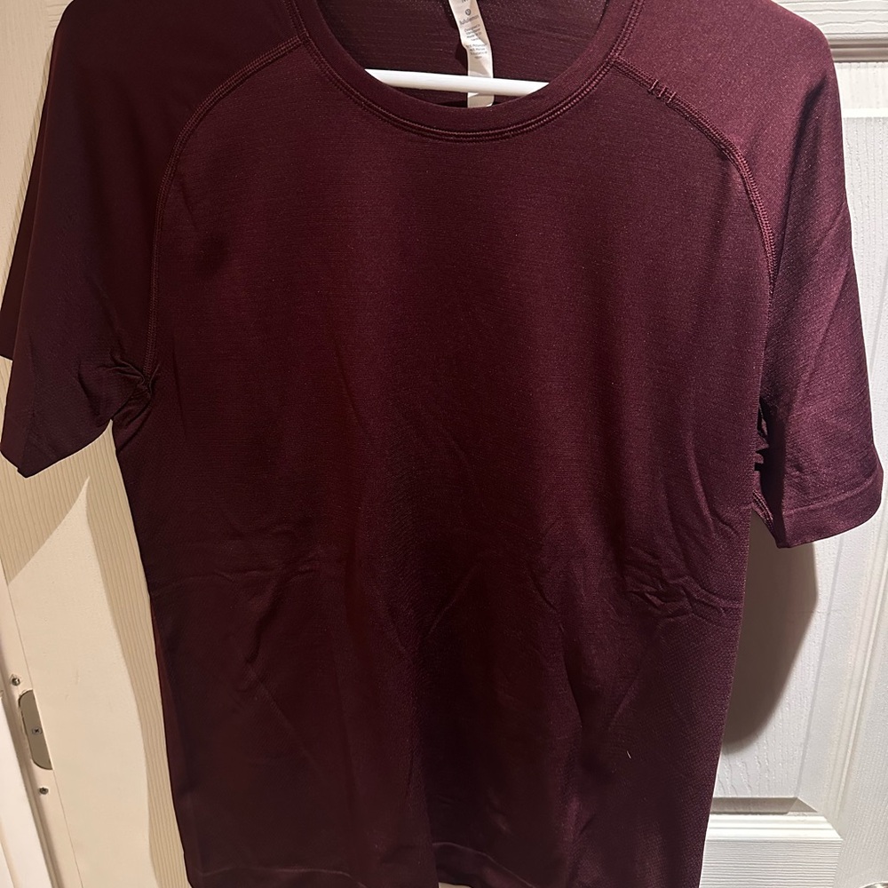 men’s lululemon shirt
